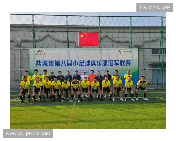 抖音爆款足球服套装全新上架助你轻松打造球队专属专业形象风采秀